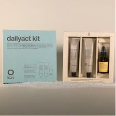 OW Daily Act Xmas Kit + 1 stk. Kampanjeposter