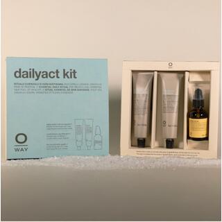 OW Daily Act Xmas Kit + 1 stk. Kampanjeposter