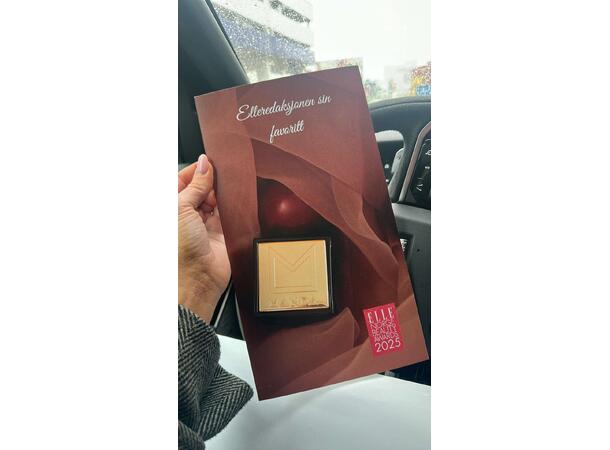 Vårkampanje Manda Luxury Oil + Elle Awards Plakat